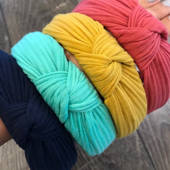 Accessories - LAST ONE NWOT NAVY Twisted Rib Knit Knot Headband